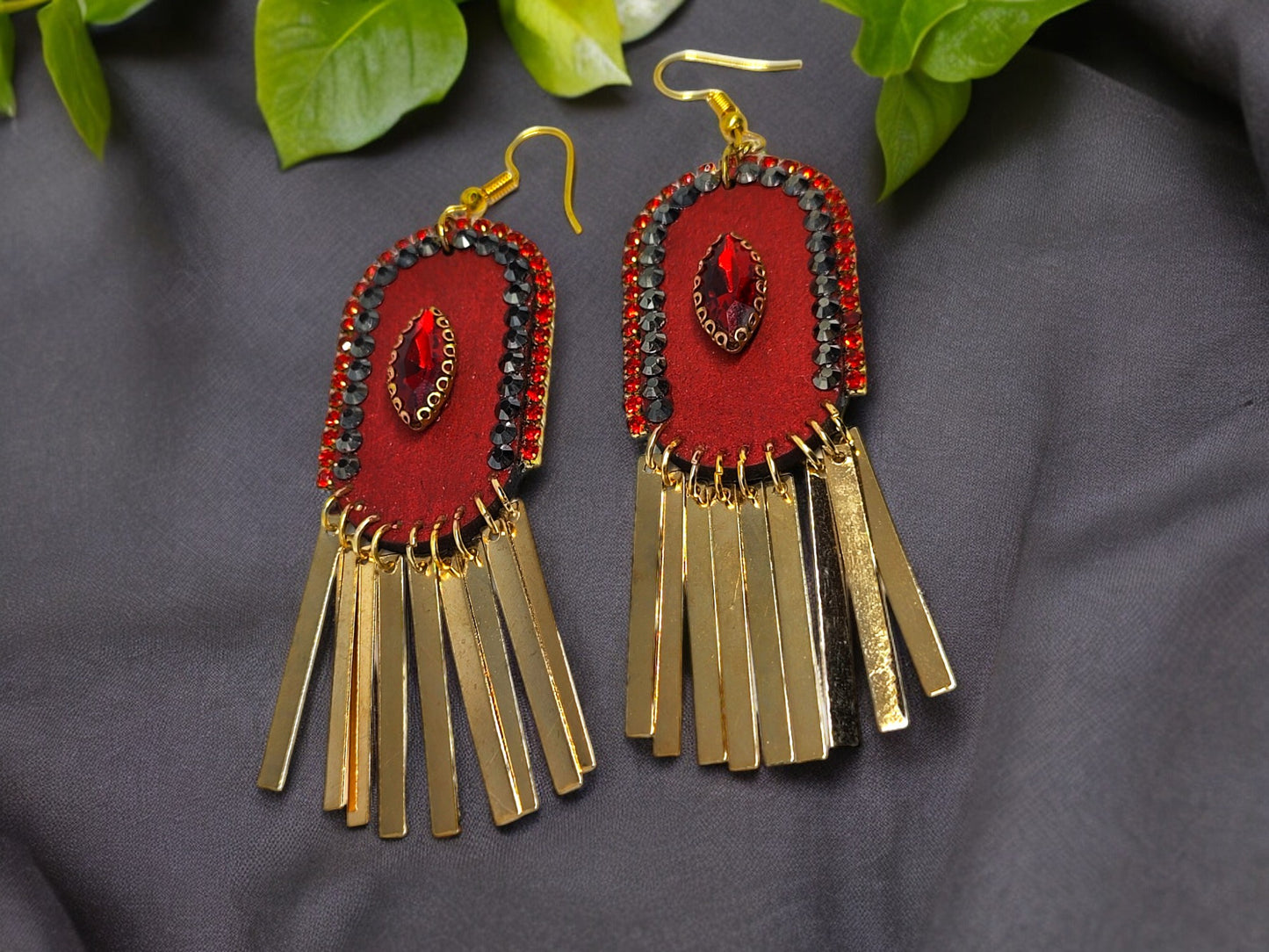 Indi Red and gold dangle earring