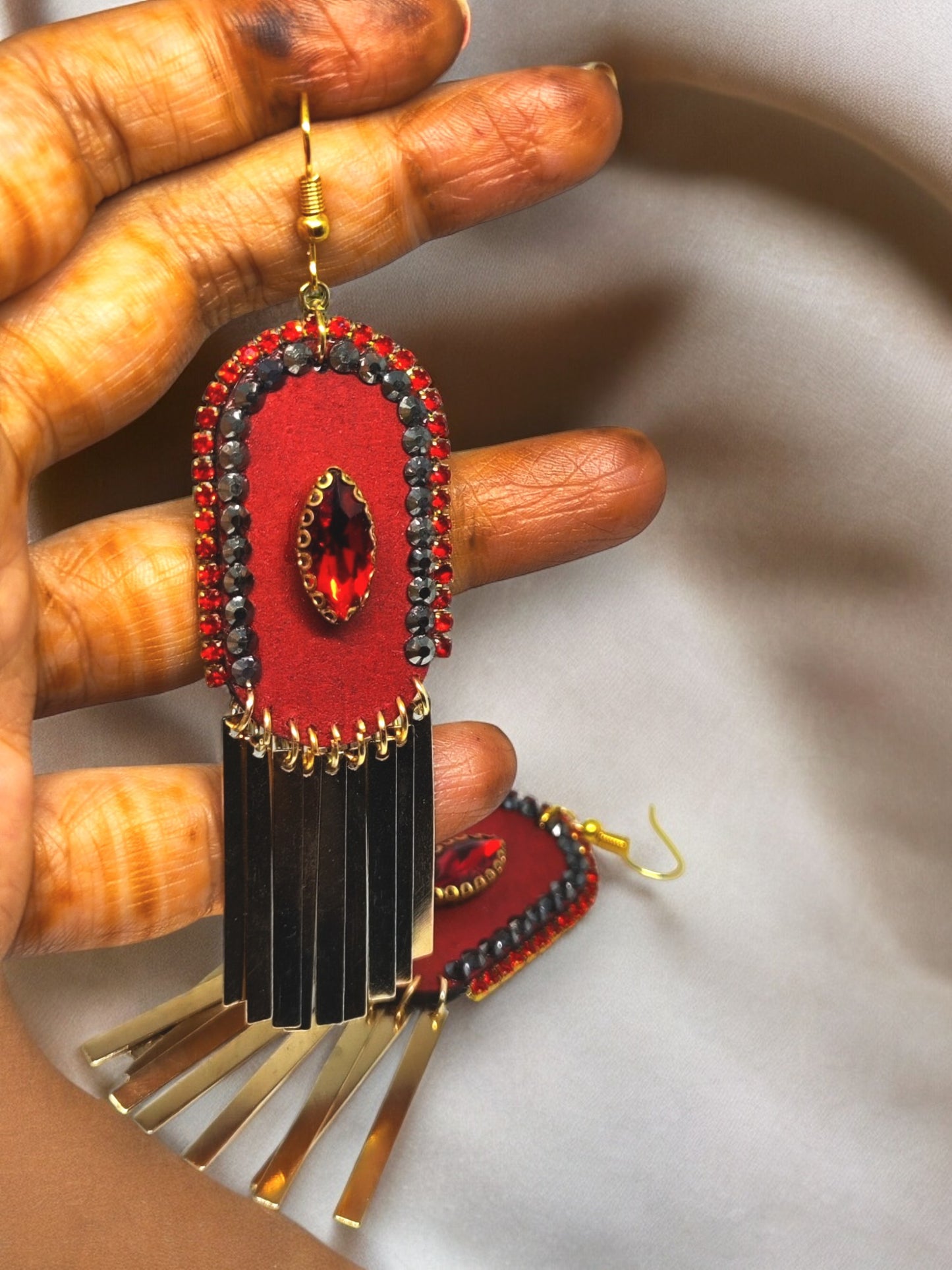 Indi Red and gold dangle earring